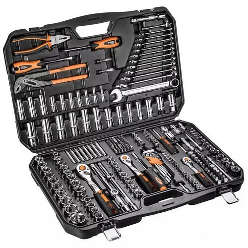 Zestaw kluczy nasadowych NEO TOOLS 10-078 1/2 3/8 i 1/4 cala (233 elementów)