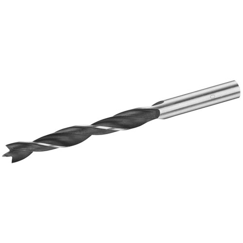 Na zdjęciu znajduje się metalowe wiertło z widocznymi spiralnymi rowkami na ciemniejszej części oraz gładkim, jasnym uchwytem. Produkt jest przedstawiony na białym tle.