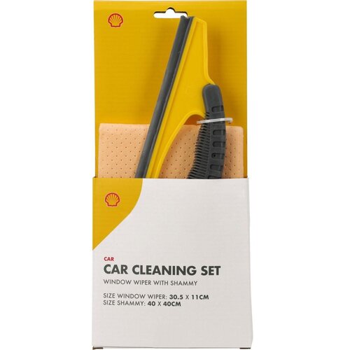 Opakowanie zestawu do mycia samochodu z logo Shell, zawierające żółtą ściągaczkę do szyb i ściereczkę. Na opakowaniu widnieje napis: "CAR CLEANING SET, WINDOW WIPER WITH SHAMMY, SIZE WINDOW WIPER: 30.5 X 11 CM, SIZE SHAMMY: 40 X 40 CM".