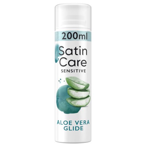 Biała puszka z napisem "200 ml Satin Care Sensitive" oraz "Aloe Vera Glide", z grafiką przedstawiającą plasterki aloesu.