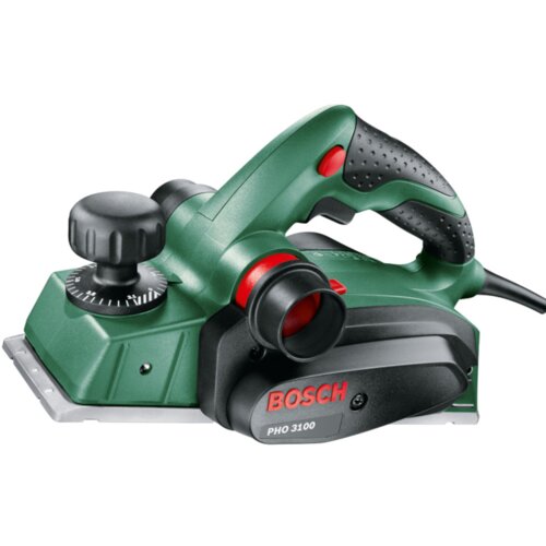 Zielony strug elektryczny z czarnymi i czerwonymi elementami, posiada pokrętło z oznaczeniami liczbowymi oraz widoczne logo "BOSCH" i napis "PHO 3100". Urządzenie ma ergonomiczny uchwyt z teksturą oraz przewód zasilający.
