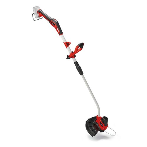 Na zdjęciu znajduje się podkaszarka akumulatorowa o czerwono-czarnym kolorze z długim, srebrnym uchwytem. Urządzenie ma ergonomiczny uchwyt i osłonę na głowicy tnącej.