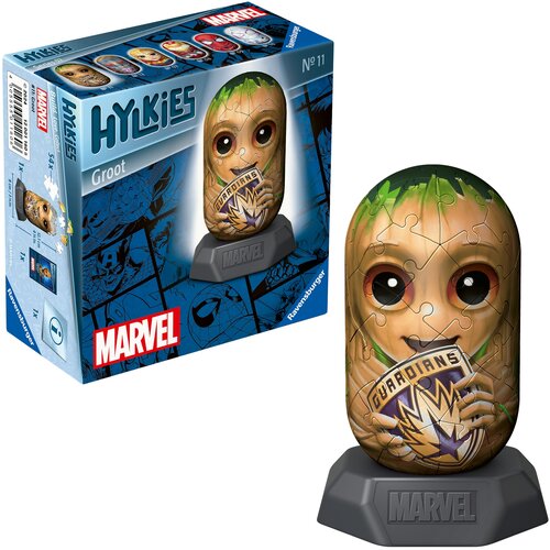 Na zdjęciu znajduje się opakowanie oraz złożony model puzzli 3D przedstawiający postać Groota z serii "Hylkies" od Ravensburger. Na opakowaniu widnieje logo "MARVEL" oraz napis "Hylkies Groot", a sam model stoi na podstawce z napisem "MARVEL".