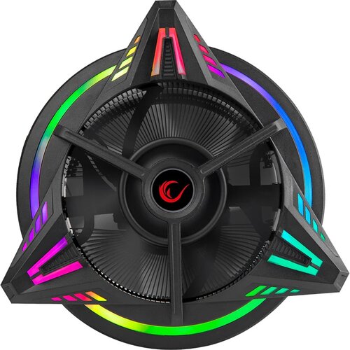 Czarny wentylator CPU z trójkątnym wzorem i podświetleniem RGB w kolorach zielonym, niebieskim, fioletowym i pomarańczowym. W centrum znajduje się czerwone logo w kształcie fali.