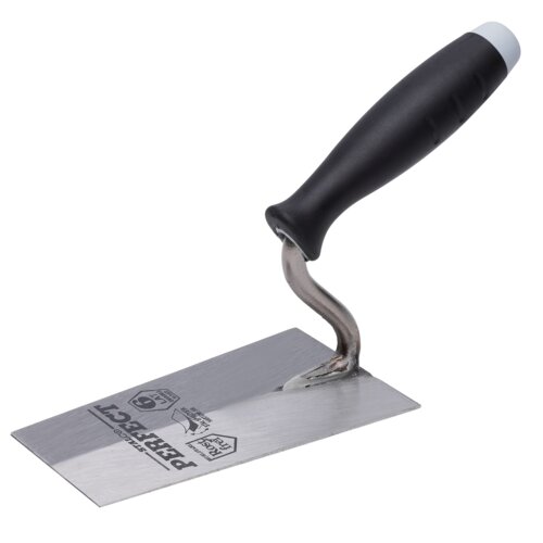 Na zdjęciu znajduje się kielnia trapezowa z czarną rączką i metalowym ostrzem, na którym widnieje logo "STALCO PERFECT" oraz inne oznaczenia. Produkt ma prosty, funkcjonalny design.