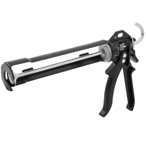 Na zdjęciu znajduje się metalowy wyciskacz do mas, z czarnym uchwytem i mechanizmem spustowym. Produkt ma prostą konstrukcję z miejscem na tubę i metalowym prętem do wyciskania.