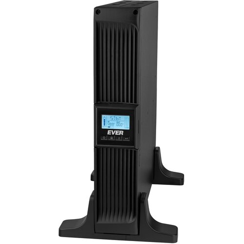 Czarny zasilacz UPS z pionowymi żebrami wentylacyjnymi i wyświetlaczem LCD, na którym widoczne są parametry pracy urządzenia. Na obudowie znajduje się logo "EVER".