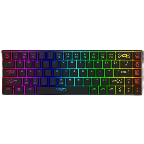 Na zdjęciu znajduje się klawiatura z podświetleniem RGB, z widocznym logo "AQIRYS" na dolnej części. Klawisze mają różne kolory podświetlenia, a na niektórych z nich znajdują się dodatkowe oznaczenia, takie jak "START_THE_RAGE!" oraz symbole strzałek i ik