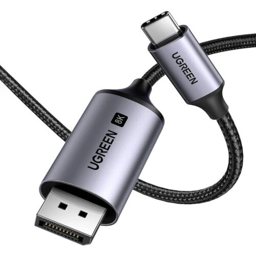 Na zdjęciu widoczny jest czarno-srebrny kabel z końcówkami USB-C i DisplayPort, z wyraźnym napisem "UGREEN 8K" na jednej z końcówek. Kabel ma plecioną osłonę, a na obu końcówkach znajduje się logo "UGREEN".
