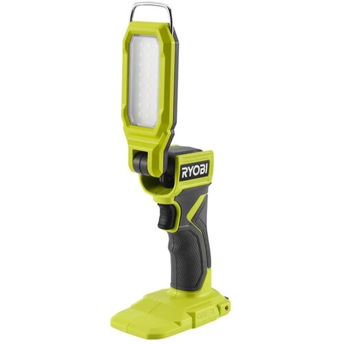 Zdjęcie przedstawia żółto-czarną lampę warsztatową z uchwytem, na której widnieje logo "RYOBI". Lampa ma prostokątną głowicę z widocznymi diodami LED oraz ergonomiczną rękojeść.