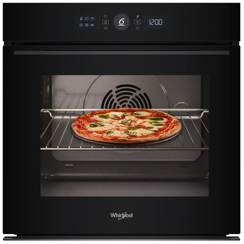 Czarny piekarnik elektryczny z widocznym wnętrzem, w którym na ruszcie znajduje się pizza. Na panelu sterowania widoczny jest wyświetlacz z godziną "12:00" oraz logo "Whirlpool" na dole drzwi piekarnika.