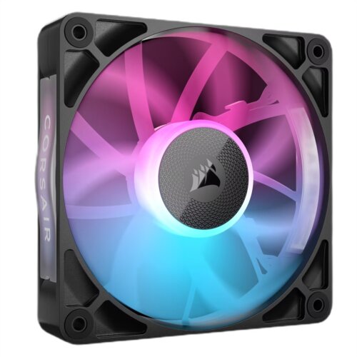 Czarny wentylator komputerowy z podświetleniem RGB, które emituje różne kolory, takie jak różowy i niebieski. Na obudowie wentylatora widoczny jest napis "CORSAIR" oraz logo producenta na środku.
