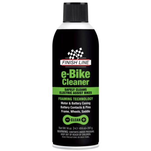Czarna butelka z białą nakrętką, na której widnieje logo "FINISH LINE" z szachownicą, oraz zielony napis "e-Bike Cleaner" i informacje o bezpiecznym czyszczeniu rowerów elektrycznych. Na dole znajduje się tekst o technologii piany i ostrzeżenie: "WARNING: