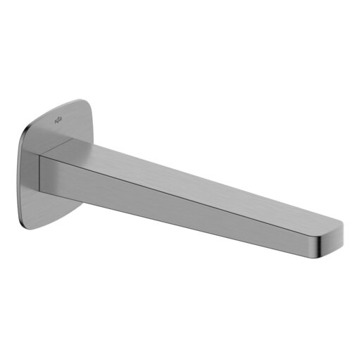Na zdjęciu widoczna jest metaliczna wylewka wannowa o prostym, nowoczesnym designie, w kolorze gun metal grey. Na powierzchni wylewki znajduje się logo "KFA".