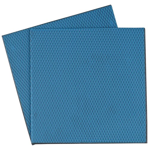 Na zdjęciu widoczne są dwa niebieskie termopady z teksturą przypominającą drobną siatkę. Produkt to "Termopad THERMAL GRIZZLY Minus Pad Basic 2 sztuki (100 x 100 x 0.5)".