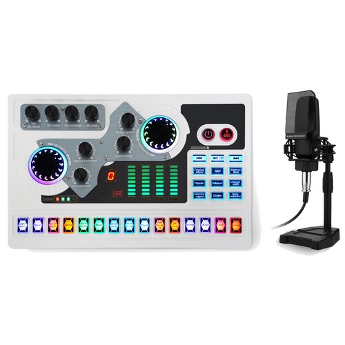 Na zdjęciu znajduje się zestaw do streamingu i karaoke MUSICMATE MM-SD250 VibeCast, składający się z konsoli z wieloma pokrętłami, przyciskami i kolorowymi wskaźnikami LED oraz mikrofonu na statywie. Na konsoli widoczne są napisy takie jak "Mic Volume", "