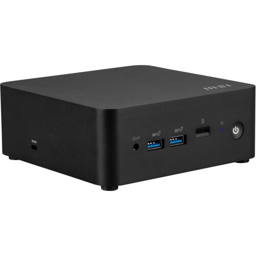 Czarny, kompaktowy komputer z widocznymi portami USB, gniazdem audio, przyciskiem zasilania oraz logo "MSI" na górnej powierzchni. Na przednim panelu znajdują się dwa porty USB oznaczone jako "SS 10", gniazdo słuchawkowe oraz przycisk zasilania z niebieskim wskaźnikiem LED.