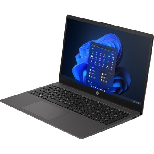 Laptop z czarną klawiaturą i touchpadem, z wyświetlaczem pokazującym ekran startowy systemu Windows 11 z ikonami aplikacji. Na obudowie widoczne jest logo HP.