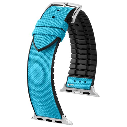 Turkusowy pasek do zegarka z czarnym, teksturowanym spodem i srebrną klamrą, przeznaczony do Apple Watch, z widocznym adapterem do mocowania. Produkt ma wyraźną fakturę materiału na zewnętrznej stronie.