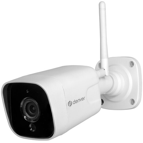 Biała kamera monitoringu z widocznym obiektywem i anteną, zamontowana na uchwycie ściennym. Na obudowie znajduje się logo "denver".