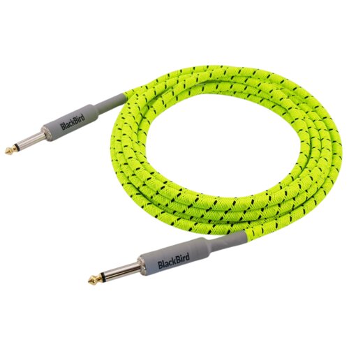 Zdjęcie przedstawia jasnozielony kabel z plecionym oplotem, zakończony dwoma wtykami Jack 6.3 mm. Na szarych osłonach wtyków widnieje napis "BlackBird".
