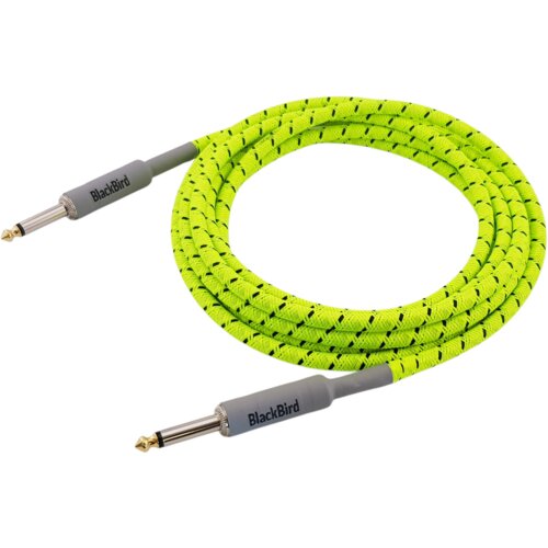 Zdjęcie przedstawia jasnozielony kabel z czarnymi wzorami, zakończony dwoma wtykami Jack 6.3 mm. Na szarych osłonach wtyków widnieje napis "BlackBird".