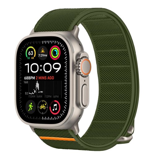 Ciemnozielony pasek nylonowy do zegarka Apple Watch z wyświetlaczem pokazującym godzinę 10:09, poziom naładowania baterii 63%, oraz tętno 68 BPM. Na ekranie widoczne są także ikony aktywności, pogody i muzyki.