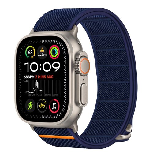 Granatowy pasek nylonowy TECH-PROTECT jest przymocowany do zegarka Apple Watch, którego ekran wyświetla godzinę 10:09, poziom naładowania baterii 63%, oraz tętno 68 BPM z informacją "2 MINS AGO". Na ekranie widoczne są także ikony aktywności fizycznej, po