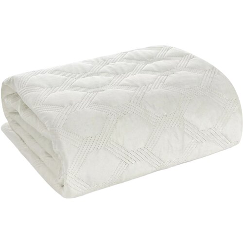 Zdjęcie przedstawia kremową narzutę o wymiarach 200 x 220 cm z widocznym wzorem w romby. Produkt jest złożony i ma delikatną, pikowaną strukturę.