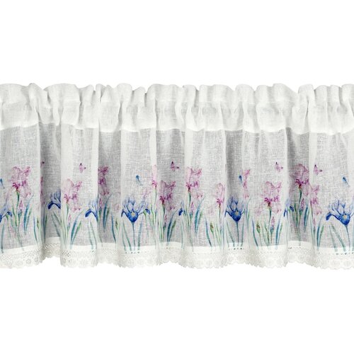 Biała firana o wymiarach 150 x 60 cm z delikatnym wzorem kwiatowym w odcieniach różu i niebieskiego, ozdobiona koronkowym brzegiem. Tkanina jest lekko prześwitująca, co nadaje jej subtelny i elegancki wygląd.