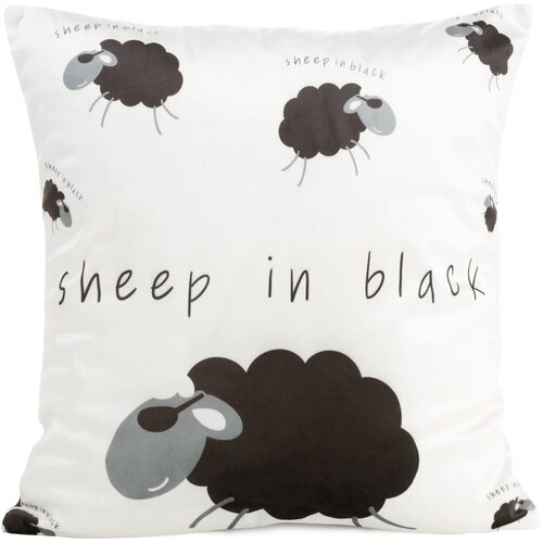 Biała poszewka z czarnymi owcami i napisem "sheep in black" na środku. Wzór powtarza się z mniejszymi owcami i napisem "sheep in black" w różnych miejscach.