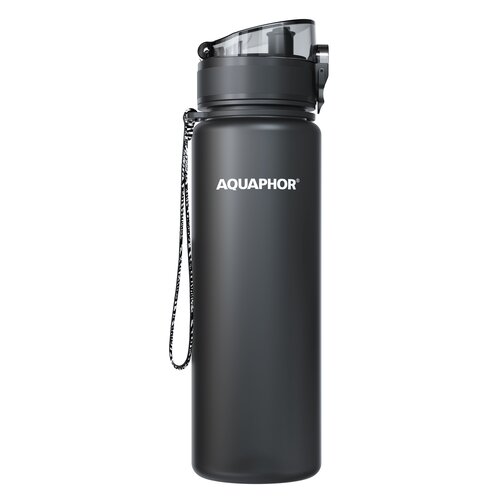 Czarna butelka filtrująca z napisem "AQUAPHOR" na matowej powierzchni, wyposażona w przezroczysty korek i sznurek do przenoszenia.