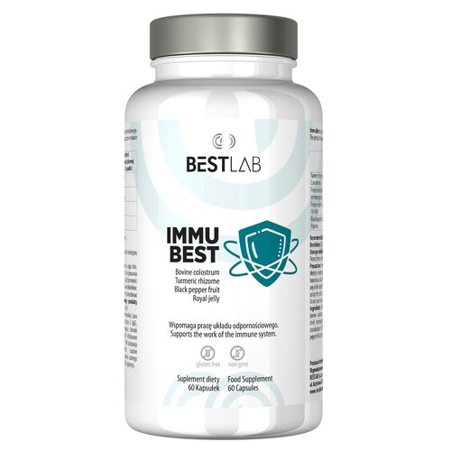 Biała butelka z szarym wieczkiem, na której widnieje logo "BESTLAB" oraz napis "IMMU BEST". Na etykiecie znajdują się informacje o składnikach: "Bovine colostrum, Turmeric rhizome, Black pepper fruit, Royal jelly" oraz tekst: "Wspomaga pracę układu odporn
