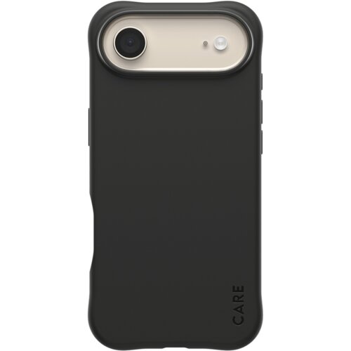 Czarne etui na telefon z wycięciem na aparat i lampę błyskową, z napisem "CARE" w dolnym rogu. Produkt jest przeznaczony do urządzeń Apple iPhone i posiada funkcję MagSafe.