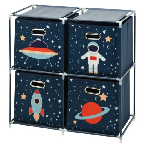 Granatowy regał z czterema szufladami, ozdobiony motywami kosmicznymi, takimi jak rakieta, astronauta, UFO i planeta z pierścieniem, na tle gwiazd i księżyców. Każda szuflada ma metalowy uchwyt.