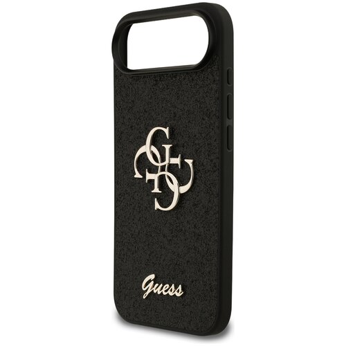 Czarne etui na telefon z brokatowym wykończeniem, ozdobione metalowym logo składającym się z czterech liter "G" oraz napisem "Guess" na dole. Etui ma wycięcie na aparat i przyciski boczne.