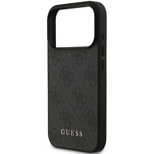 Czarne etui na telefon z teksturowanym wzorem i wycięciem na aparat, na dole widoczny jest napis "GUESS". Po bokach znajdują się przyciski, a całość ma elegancki wygląd.