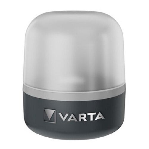Na zdjęciu znajduje się latarka z półprzezroczystą, matową kopułą i ciemną podstawą, na której widnieje logo "VARTA". Produkt ma prosty, cylindryczny kształt.