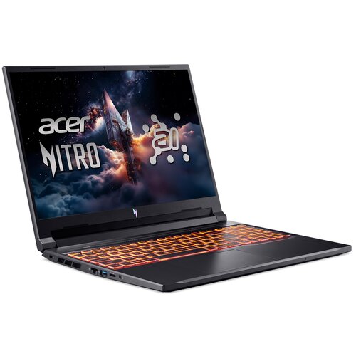 Na zdjęciu widoczny jest laptop z podświetlaną klawiaturą, na ekranie którego wyświetlany jest obraz z logo "acer", "NITRO" oraz "ai" na tle kosmicznej scenerii. Laptop ma nowoczesny design i wyraźnie widoczne porty USB z boku.