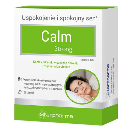 Opakowanie suplementu diety STARPHARMA Calm Strong zawiera 30 tabletek i jest oznaczone hasłem "Uspokojenie i spokojny sen". Na opakowaniu widnieje zdjęcie śpiącej osoby oraz informacje o składnikach: kozłek lekarski, szyszka chmielu i męczennica cielista