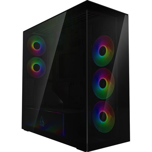 Czarna obudowa komputerowa z przezroczystym panelem bocznym, za którym widać pięć wentylatorów z podświetleniem RGB. Na dolnej części obudowy znajduje się logo "ARCTIC".