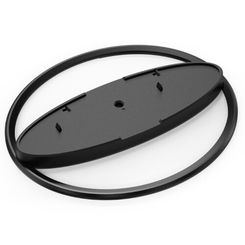 Czarna, owalna podstawka z centralnym otworem i kilkoma zaczepami na powierzchni, otoczona okrągłą ramką. Produkt przeznaczony do konsol PS5, PS5 Slim i PS5 Pro.