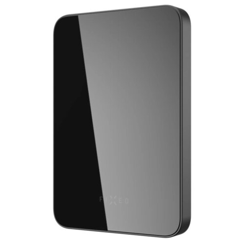 Czarny powerbank o prostokątnym kształcie z zaokrąglonymi rogami, na którego powierzchni widoczne jest subtelne odbicie światła. Na dole urządzenia znajduje się logo "FIXED".