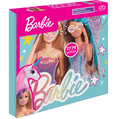 Opakowanie zestawu kreatywnego "DIAMOND DOTZ Box Barbie Fantasy 018-DBX093" przedstawia dwie postacie z okularami w kształcie serc, otoczone kolorowymi wzorami i jednorożcem. Na opakowaniu widnieje napis "Barbie" oraz informacja "2779 DOTZ!!".