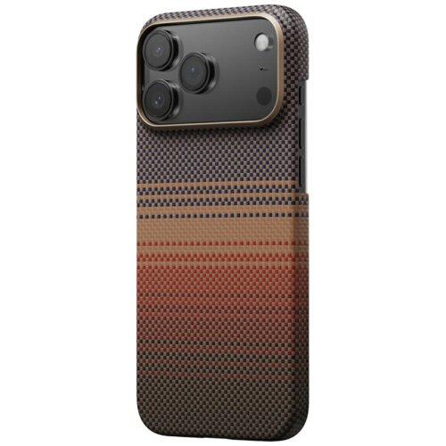 Etui na telefon z wielokolorowym wzorem w kratkę, przechodzącym od ciemnych do jasnych odcieni, z wycięciem na aparat z trzema obiektywami i lampą błyskową. Produkt jest przeznaczony do modelu Apple iPhone 17 Pro Max.