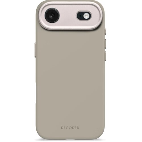 Szare etui na telefon wykonane z silikonu, z wycięciem na aparat i logo "DECODED" umieszczonym na dole. Etui posiada zaokrąglone krawędzie i jest przystosowane do technologii MagSafe.
