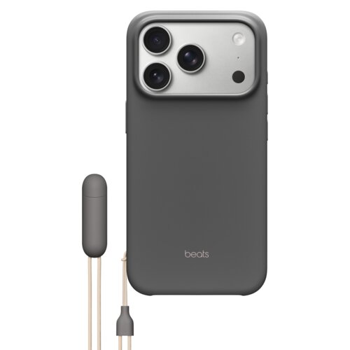 Granitowo-szare etui do Apple iPhone 17 Pro z trzema widocznymi otworami na obiektywy aparatu oraz logo "beats" na dole. Obok etui znajduje się smukły, podłużny element z przewodami.