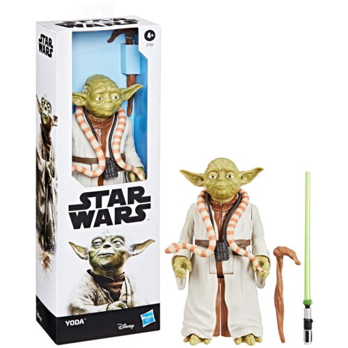 Opakowanie i figurka przedstawiają postać Yody z serii Star Wars, z widocznymi akcesoriami: zielonym mieczem świetlnym i laską. Na opakowaniu znajdują się napisy: "Star Wars", "Yoda", "Disney" oraz logo producenta.