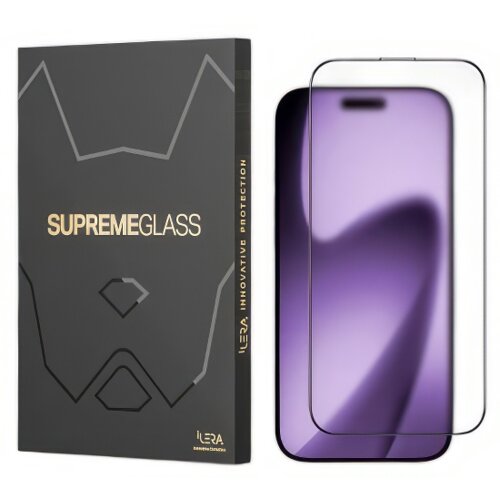 Czarne opakowanie z napisem "SUPREMEGLASS" oraz logo "ILERA INNOVATIVE PROTECTION" obok przezroczystego szkła hartowanego na ekran telefonu. Szkło jest umieszczone przed ekranem telefonu z fioletowym tłem.