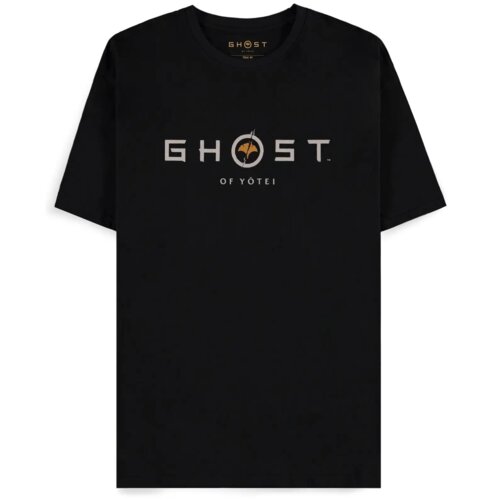 Czarna koszulka z nadrukiem "GHOST OF YOTEI" na przodzie, z literą "O" stylizowaną na okrągły symbol z motywem liścia. Wewnątrz kołnierza znajduje się napis "GHOST" oraz oznaczenie rozmiaru "Size L".